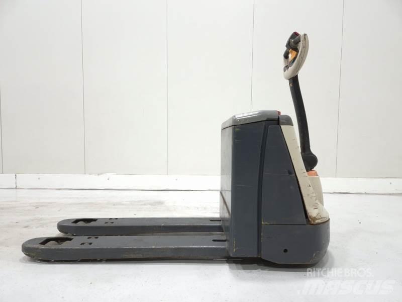 Crown WP 3020 Transpaleta electica cu furca