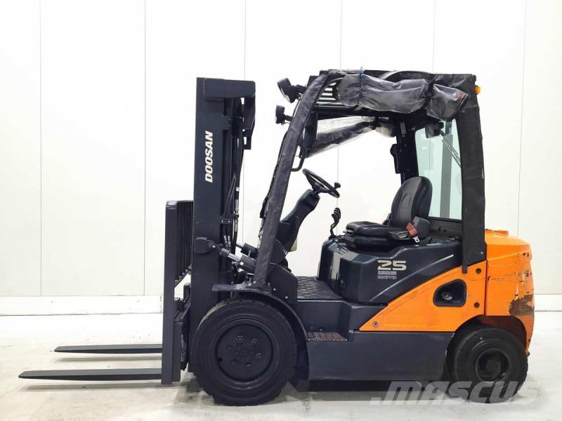Doosan D25S-7 Stivuitor diesel