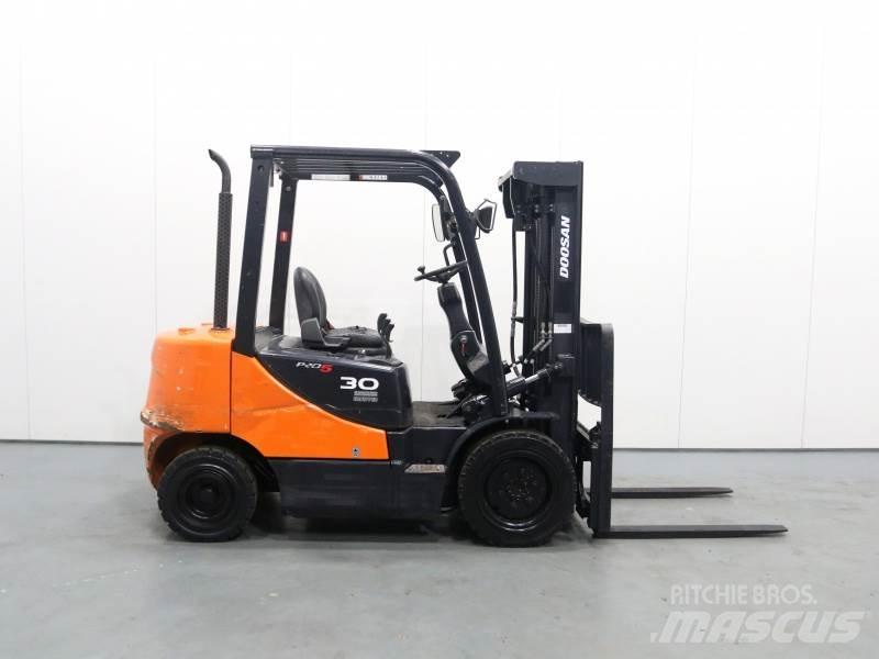 Doosan D30S-5 Stivuitor diesel
