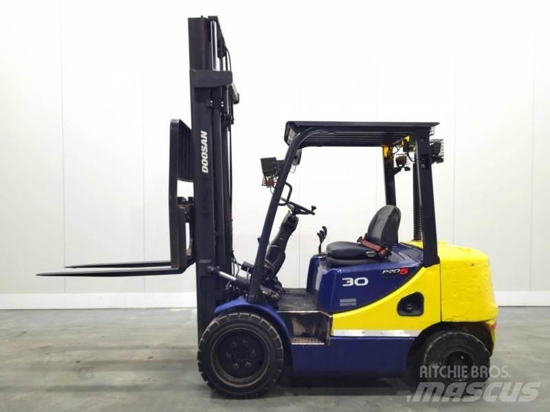 Doosan D30S-5 Stivuitor diesel