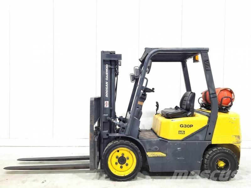 Doosan GP30-3 Stivuitor GPL