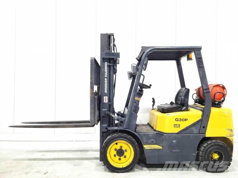 Doosan GP30-3 Stivuitor GPL