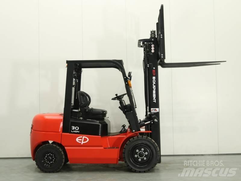 EP EFL302 410 Stivuitor electric