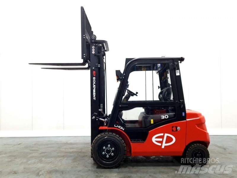 EP EFL303B 205 HC Stivuitor electric