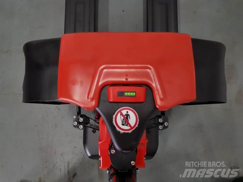 EP F4 PALLET TRUCK Transpaleta electica cu furca