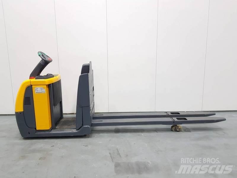 Jungheinrich ECE220 XL Utilaje speciale de ridicare si agatare