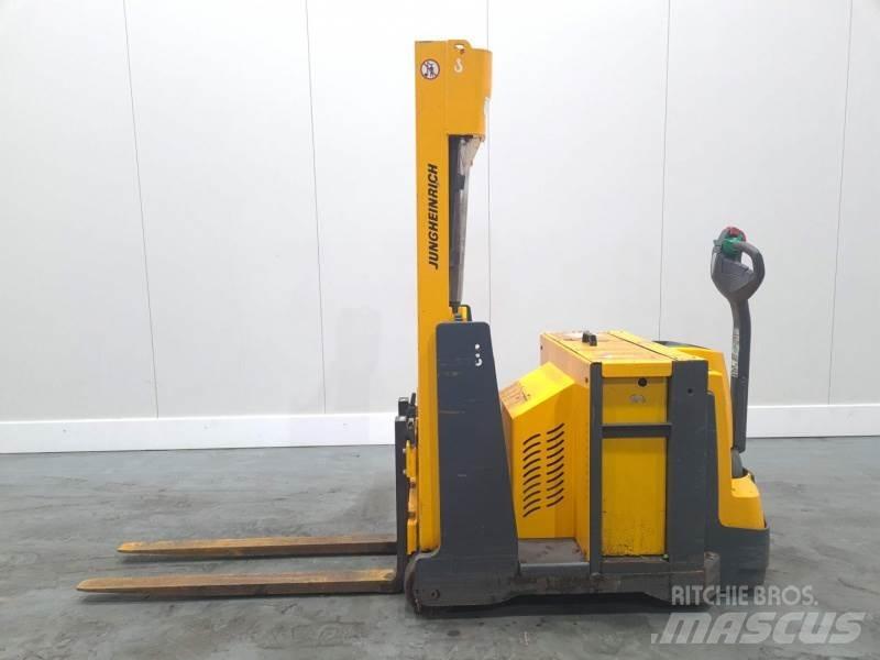 Jungheinrich EJG 108 Transpaleti autopropulsanti