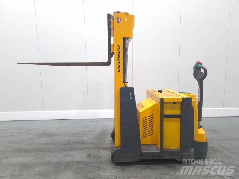 Jungheinrich EJG 108 Transpaleti autopropulsanti
