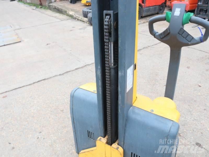 Jungheinrich EMC110 Transpaleti