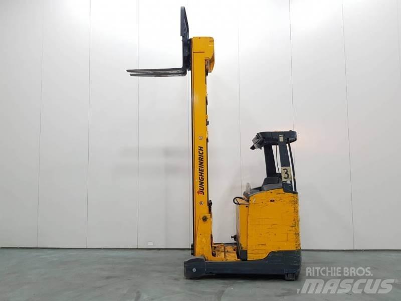 Jungheinrich ETV216 Stivuitor cu catarg retractabil