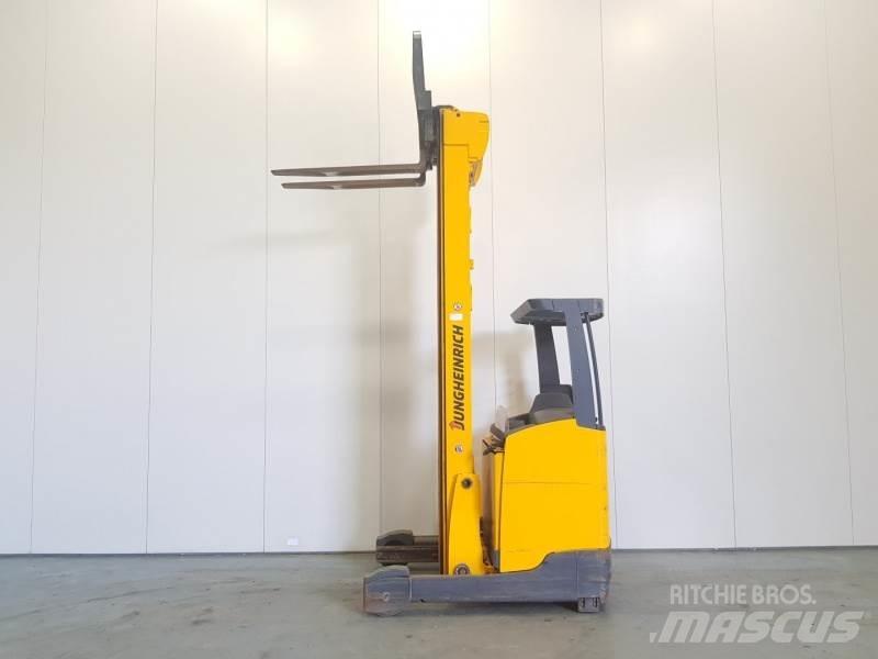Jungheinrich ETV216 Stivuitor cu catarg retractabil