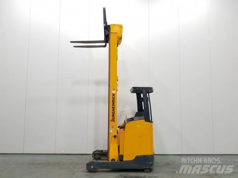 Jungheinrich ETV216 Stivuitor cu catarg retractabil