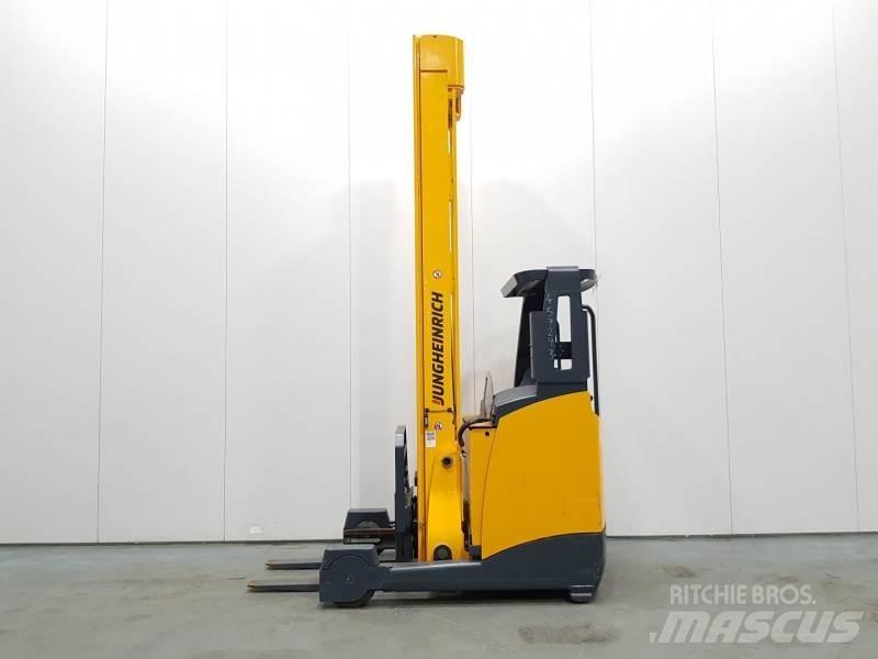 Jungheinrich ETV320 Stivuitor cu catarg retractabil
