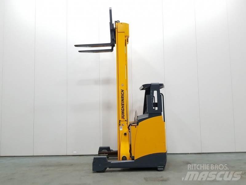 Jungheinrich ETV320 Stivuitor cu catarg retractabil
