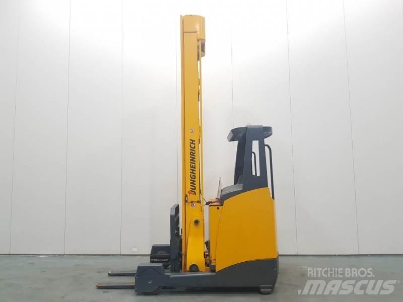 Jungheinrich ETV320 Stivuitor cu catarg retractabil