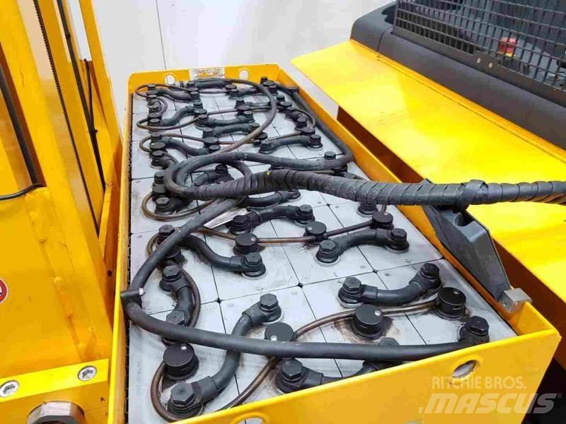 Jungheinrich ETV325 Stivuitor cu catarg retractabil