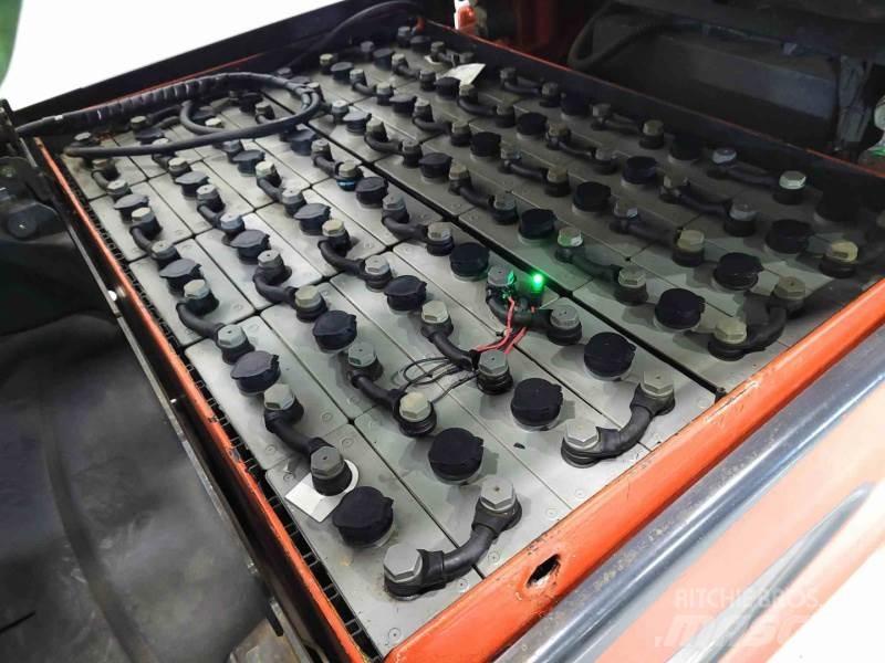 Linde E25-01 Stivuitor electric