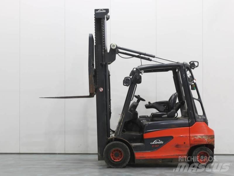 Linde E30-01 387 Stivuitor electric