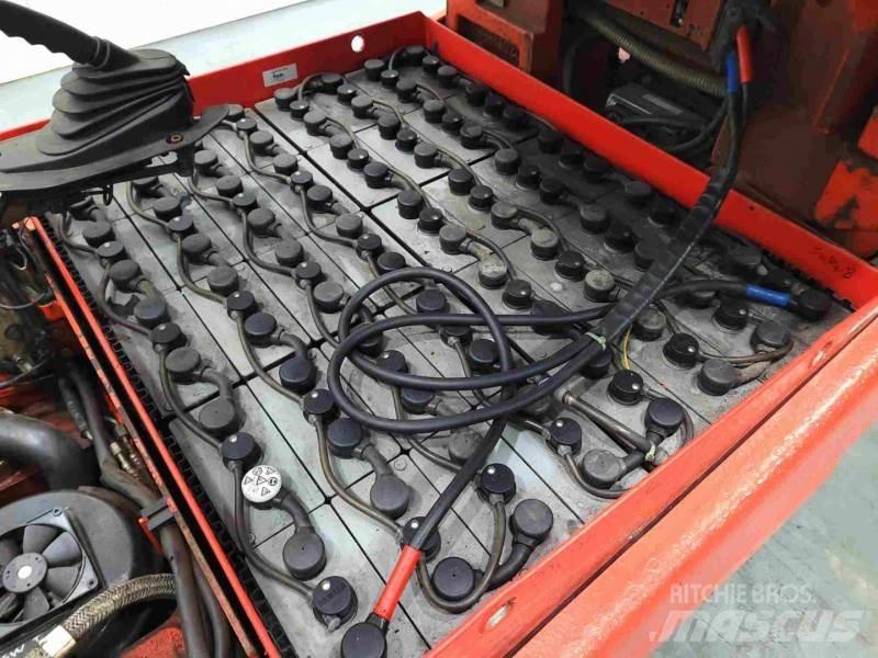 Linde E30-03 336 Stivuitor electric