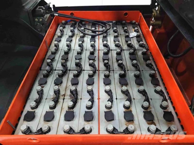 Linde E30 387 Stivuitor electric