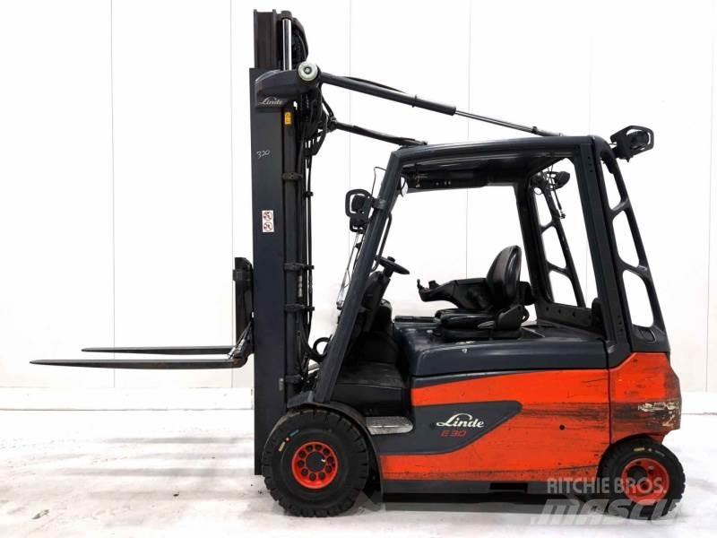Linde E30L-01 Stivuitor electric