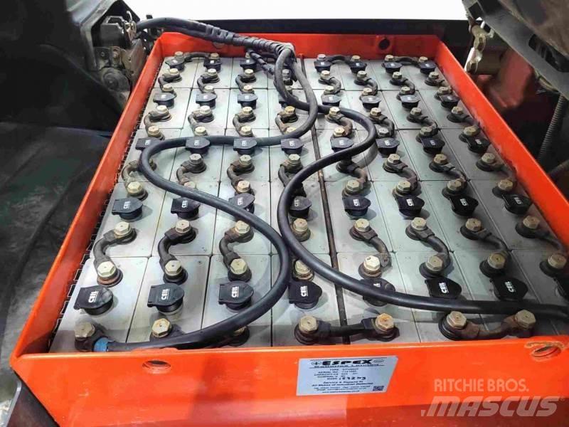 Linde E40 Stivuitor electric