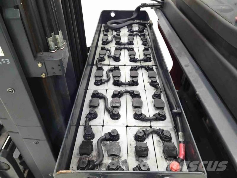 Linde R16-01 1120 Stivuitor cu catarg retractabil