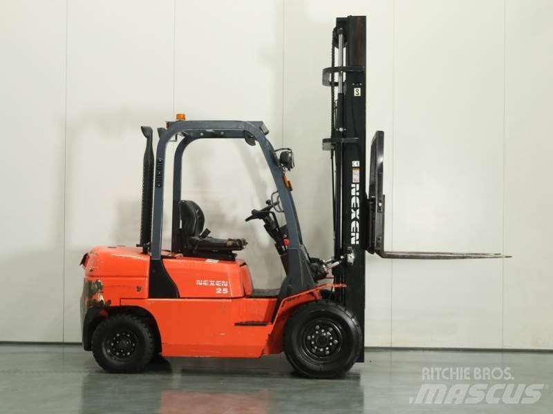 Nexen FDR25 Stivuitor diesel
