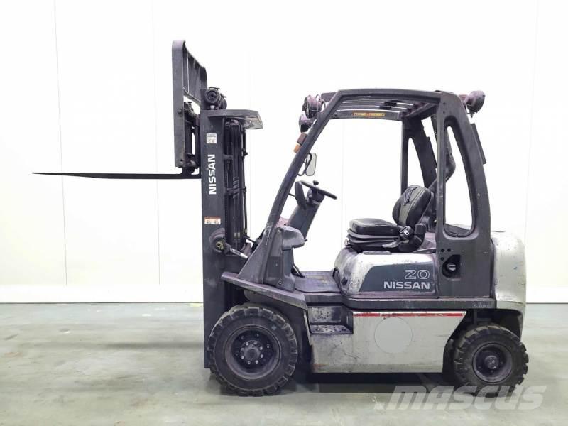 Nissan FD02A20 Stivuitor diesel