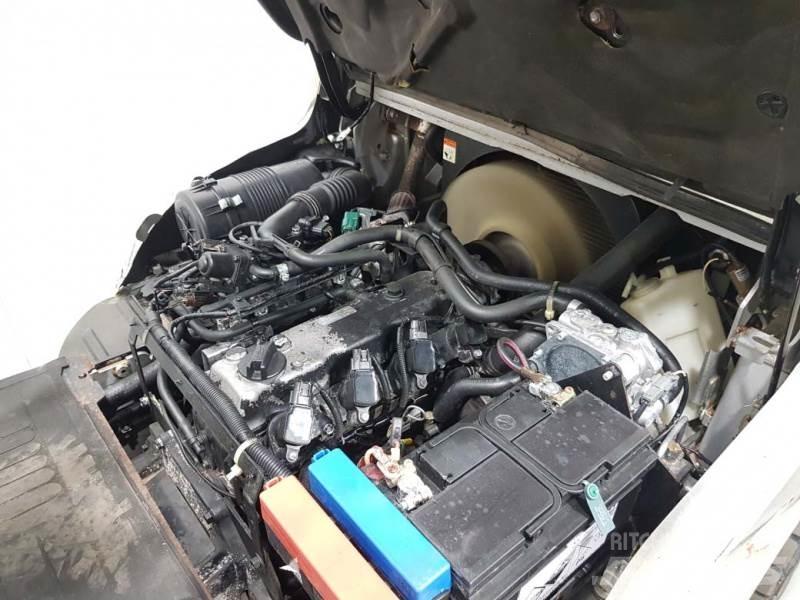Nissan UG1F2A35DU Stivuitor GPL