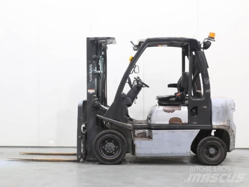 Nissan Y1D2A25Q Stivuitor diesel