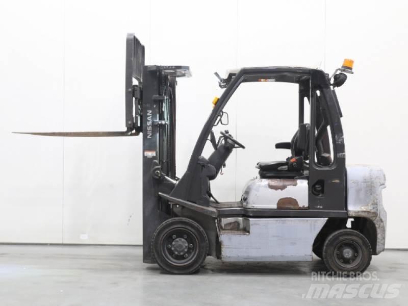 Nissan Y1D2A25Q Stivuitor diesel