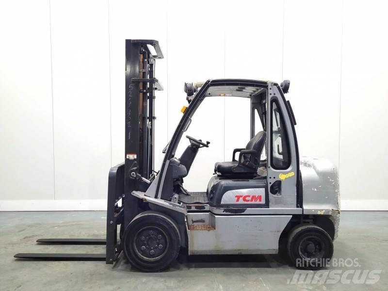 Nissan YG1D2A32H Stivuitor diesel