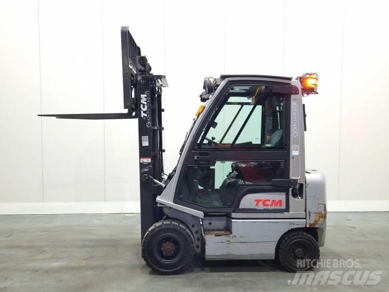 TCM Y1D1A18H Stivuitor diesel