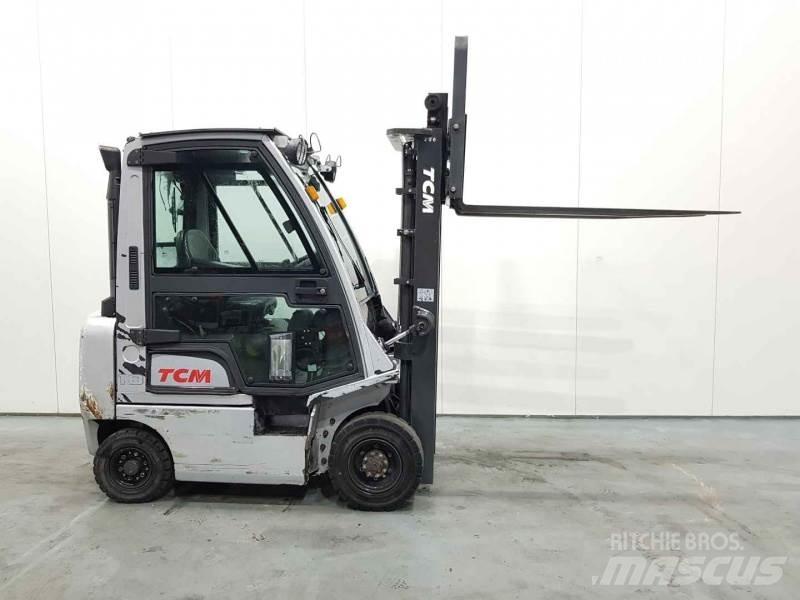 TCM Y1D1A18H Stivuitor diesel