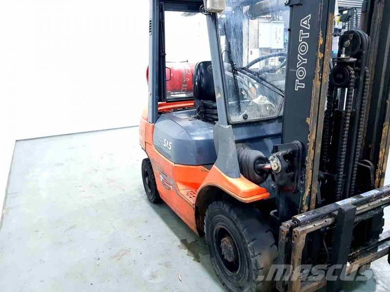 Toyota 42-7FGF25 Stivuitor GPL