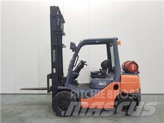 Toyota 8FGF30 Stivuitor GPL
