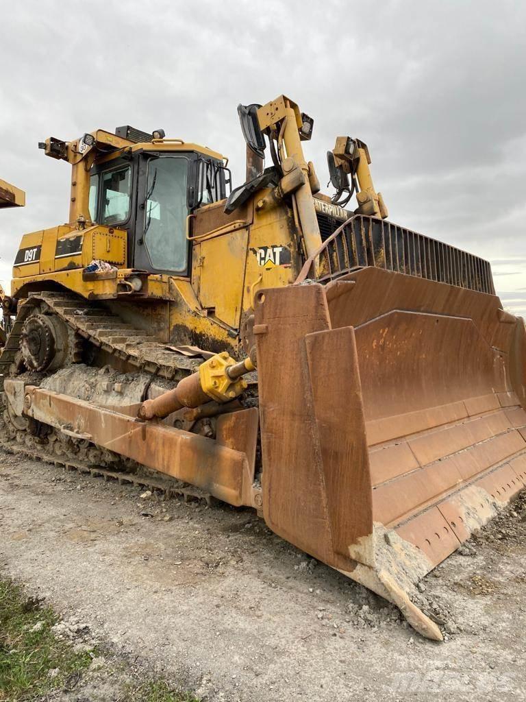 CAT D9T Buldozere pe senile