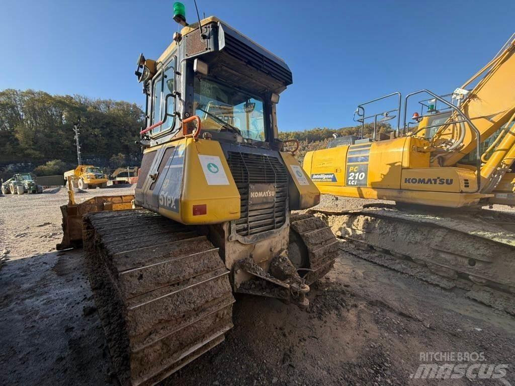 Komatsu D51PX Buldozere pe senile