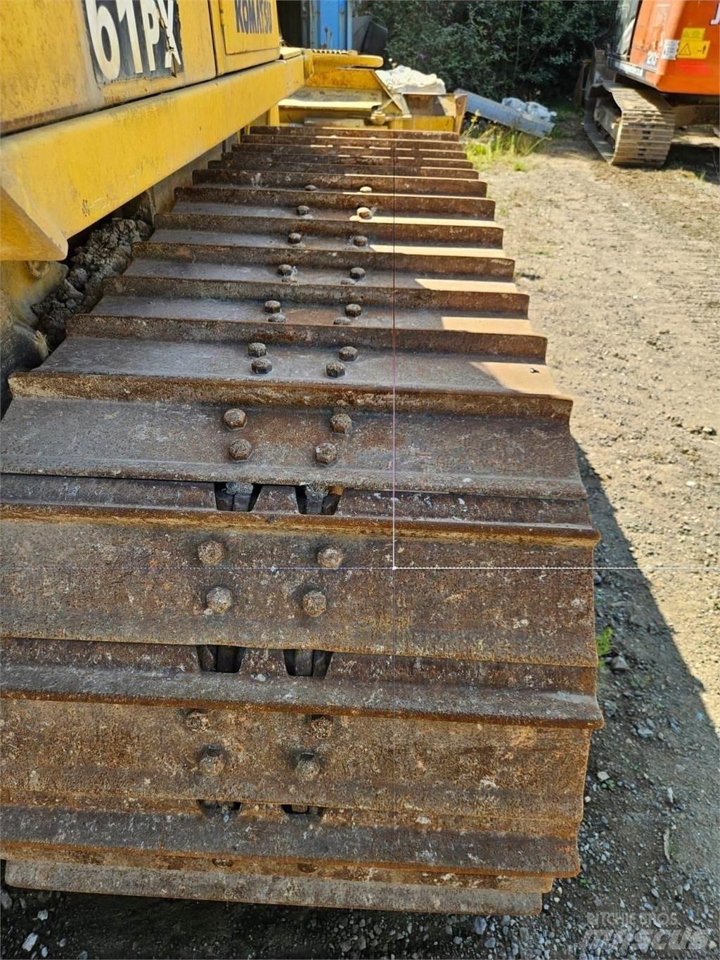 Komatsu D61PX-15 Buldozere pe senile