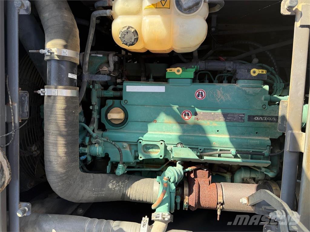 Volvo EC220EL Excavatoare pe șenile
