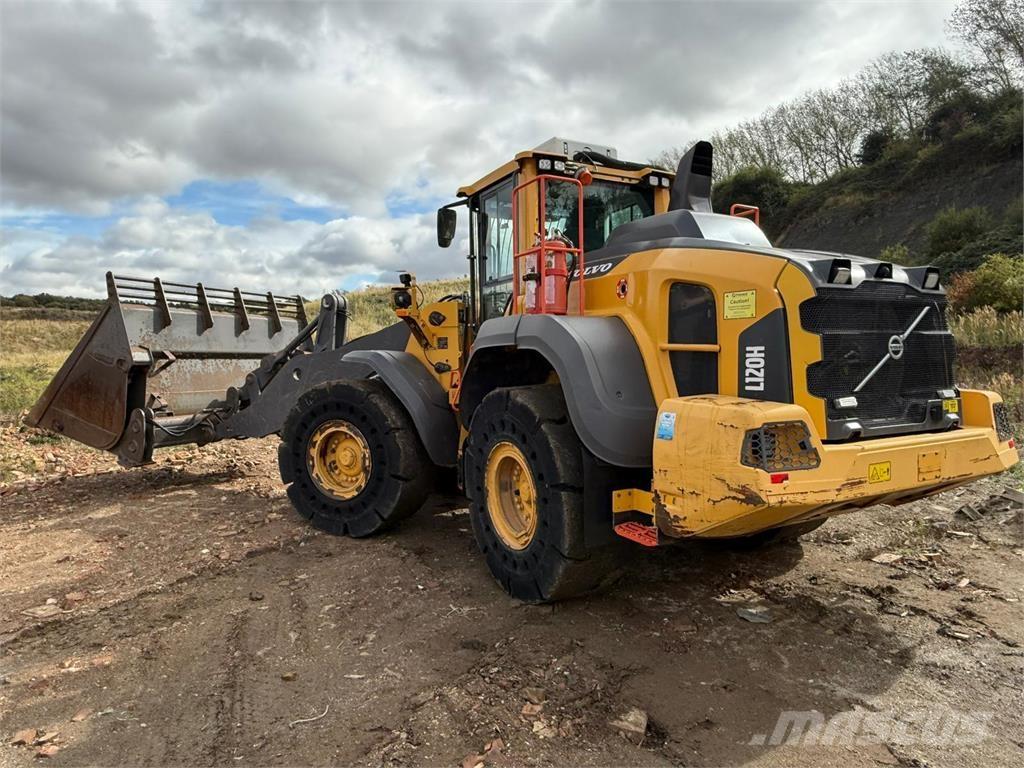 Volvo L120H Incarcator pe pneuri