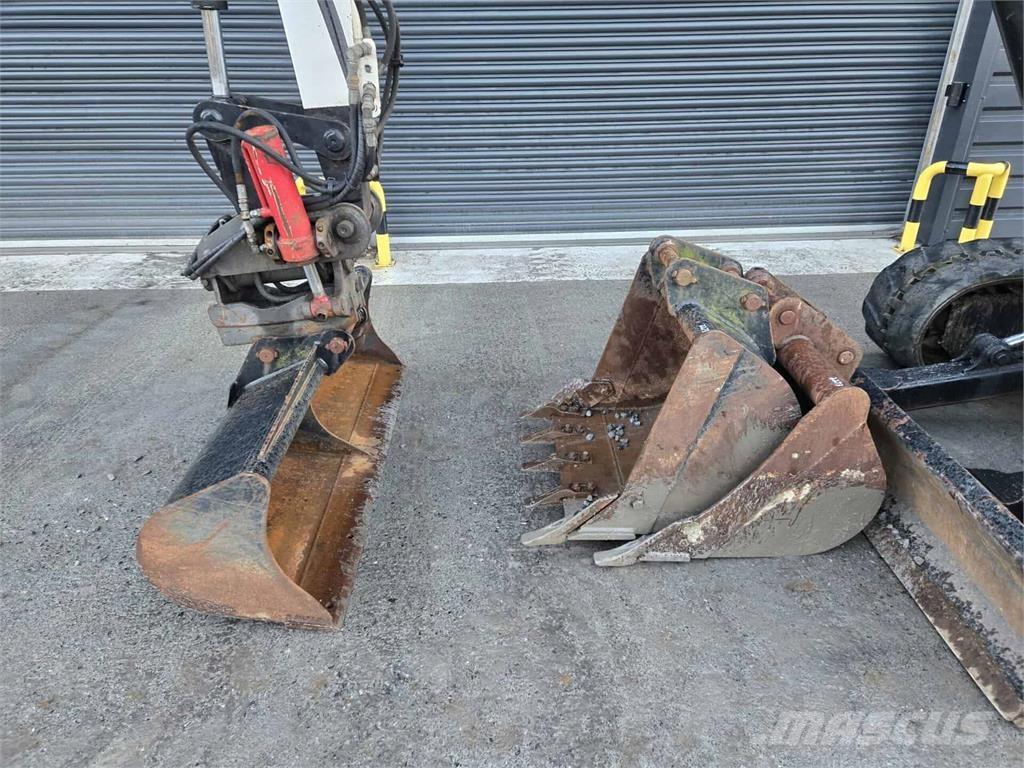 Bobcat 435 Excavatoare 7t - 12t