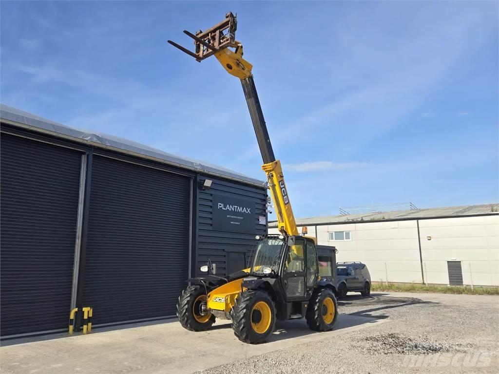 JCB -- Stivuitoare telescopice