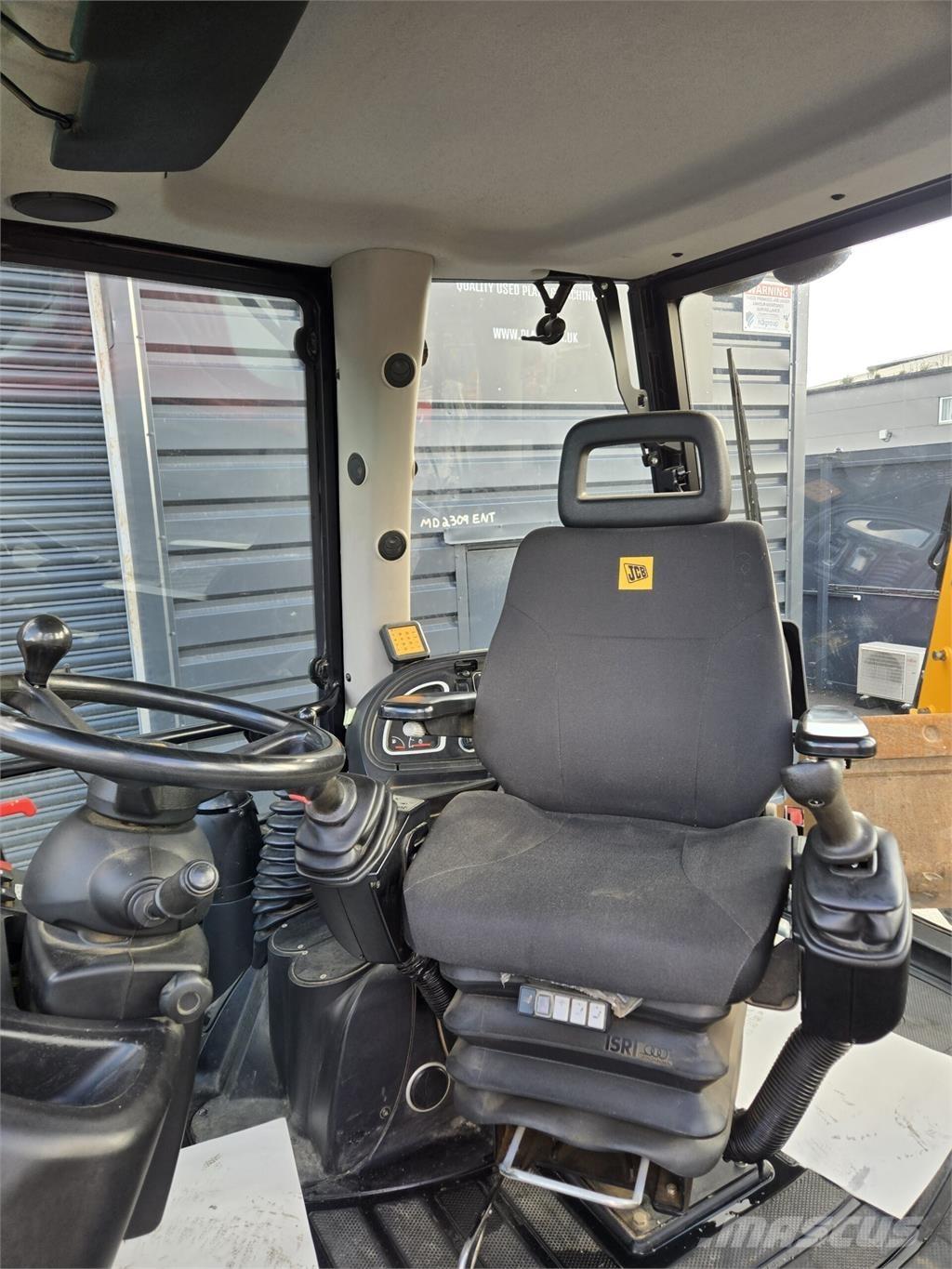JCB 3CX Buldoexcavatoare
