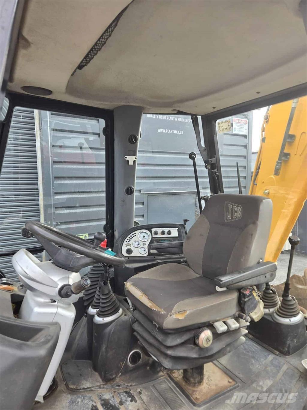 JCB 3CX Buldoexcavatoare