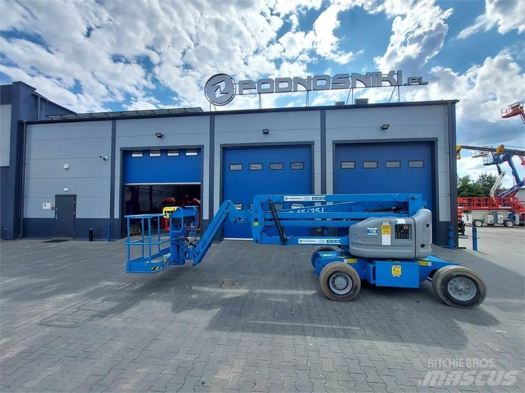 Genie Z-45/25J DC Nacele cu brat articulat
