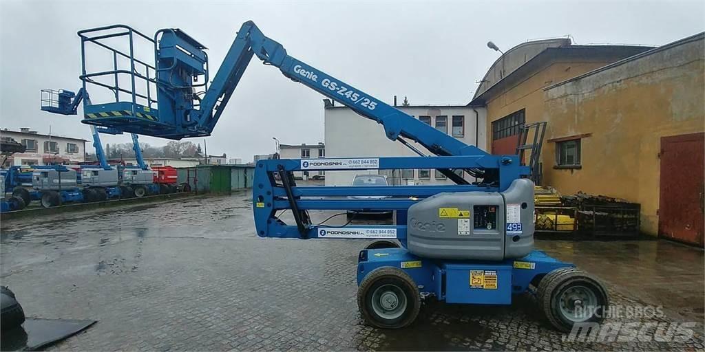 Genie Z45/25J Nacele cu brat articulat