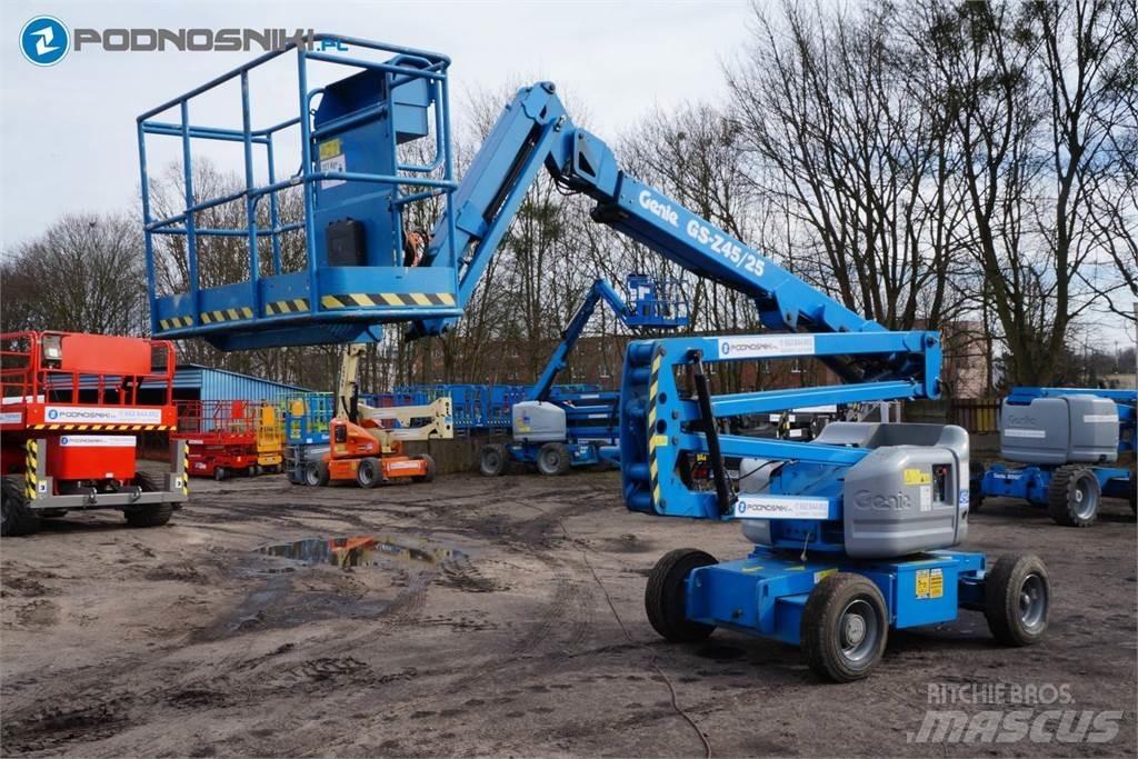 Genie Z45/25J DC Nacele cu brat articulat