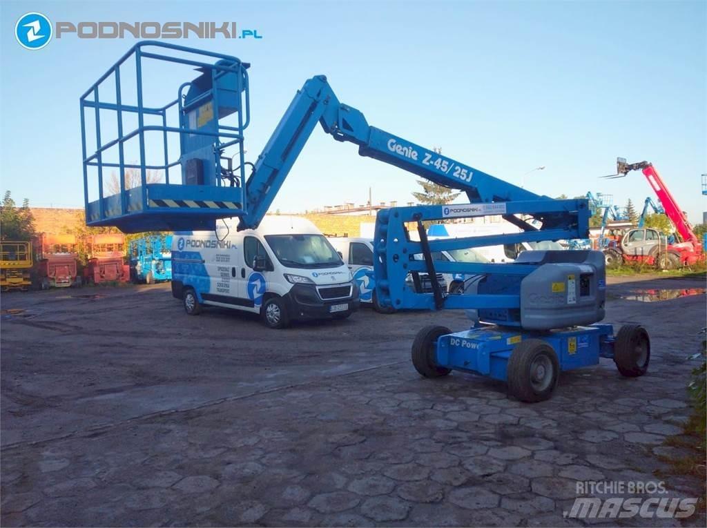 Genie Z45/25J DC Nacele cu brat articulat
